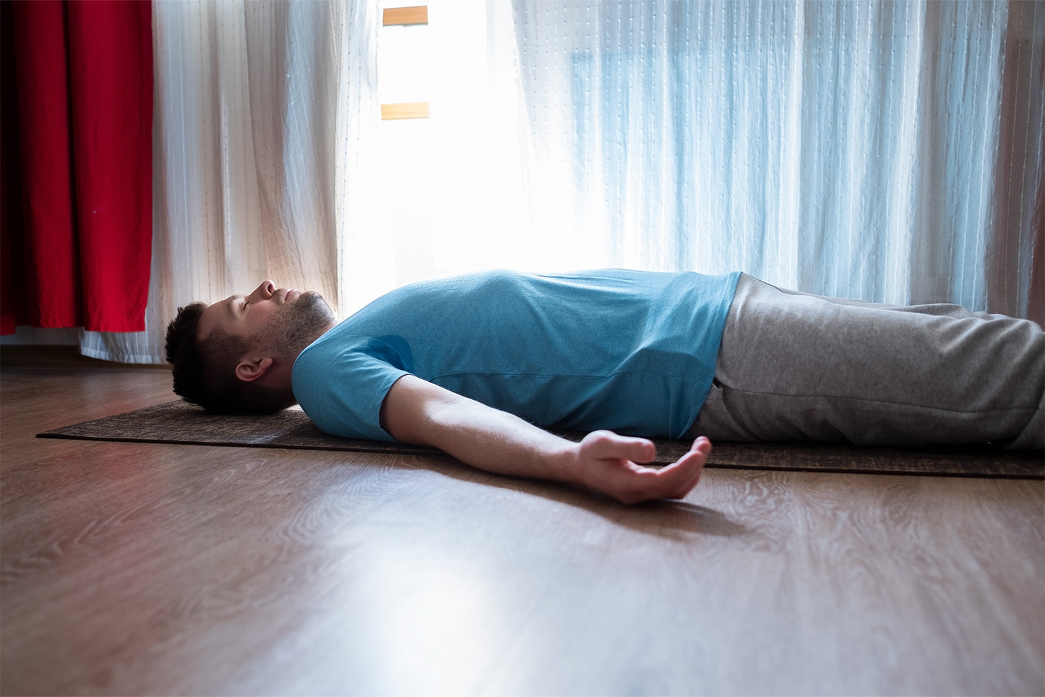 4 Unknown Health Benefits Of Sleeping On The Floor